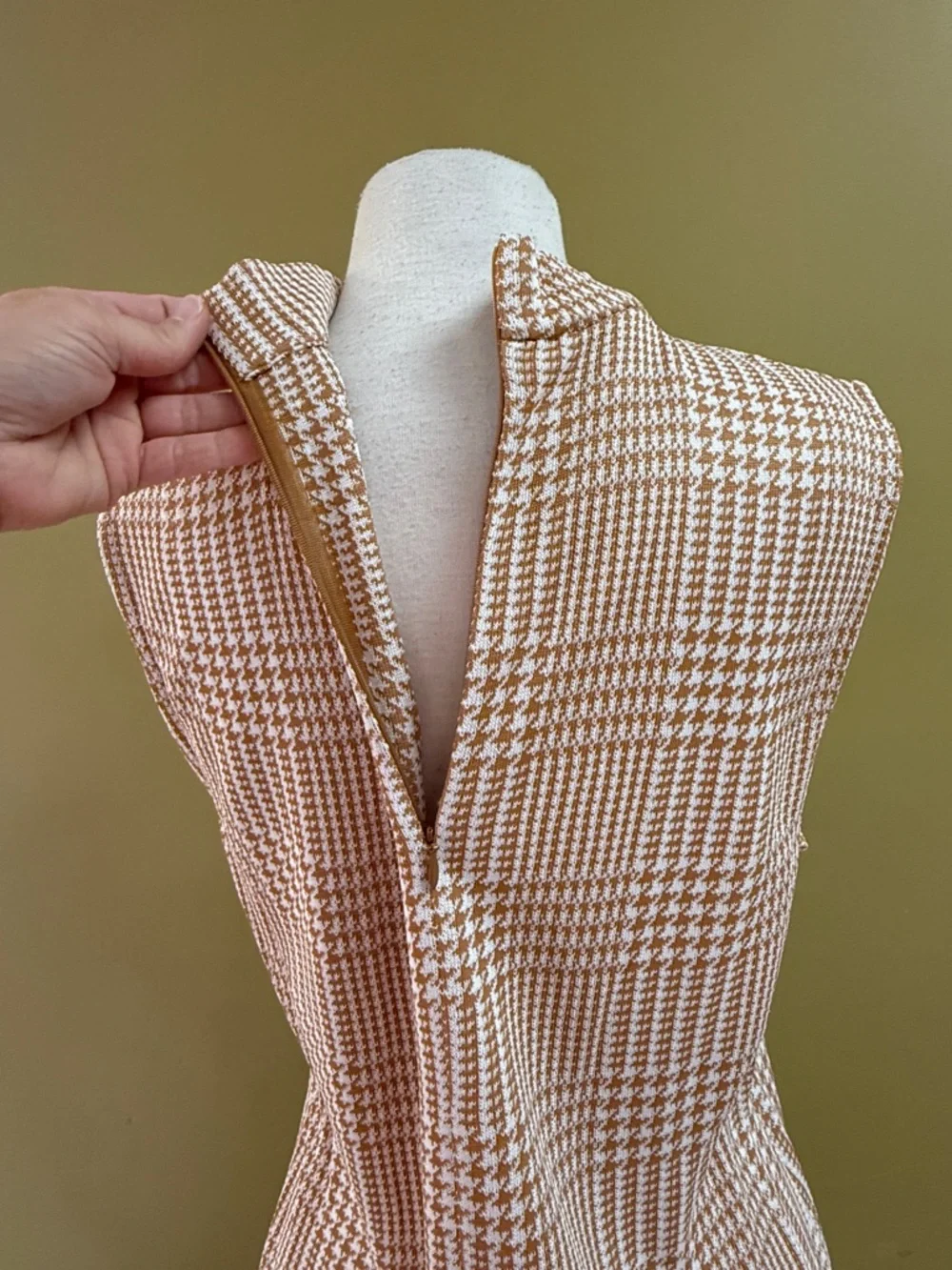 St. John houndstooth sweater and tank top set women’s M and L cardigan - Picture 2 of 14